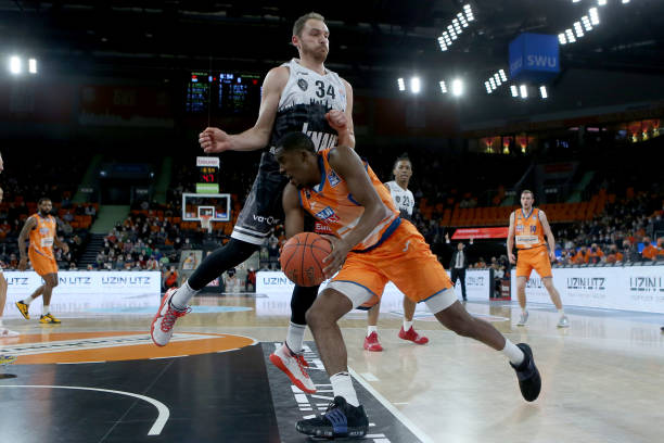 教练团队对 教练团队对