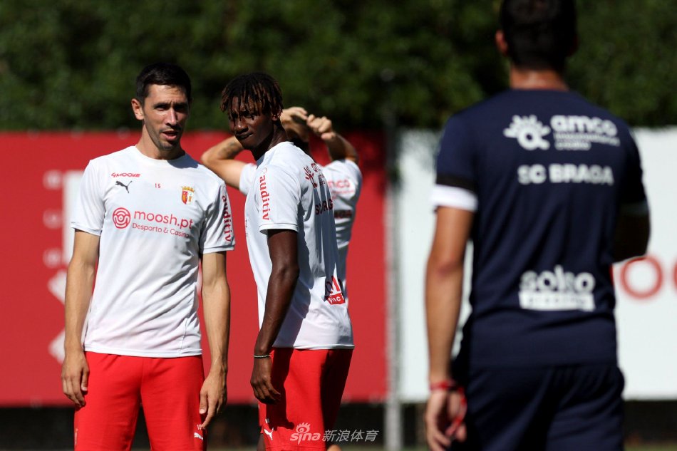 惊艳全场 惊艳全场